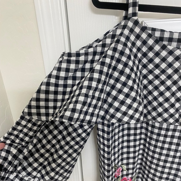 Off shoulder with strap top (M) - Picture 3 of 8